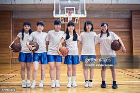 骑士双塔47+19夺60胜！鲍威尔5中5空砍34分 快船内线崩盘.